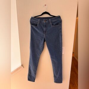 Levi's Women's Skinny Jeans in Classic Blue